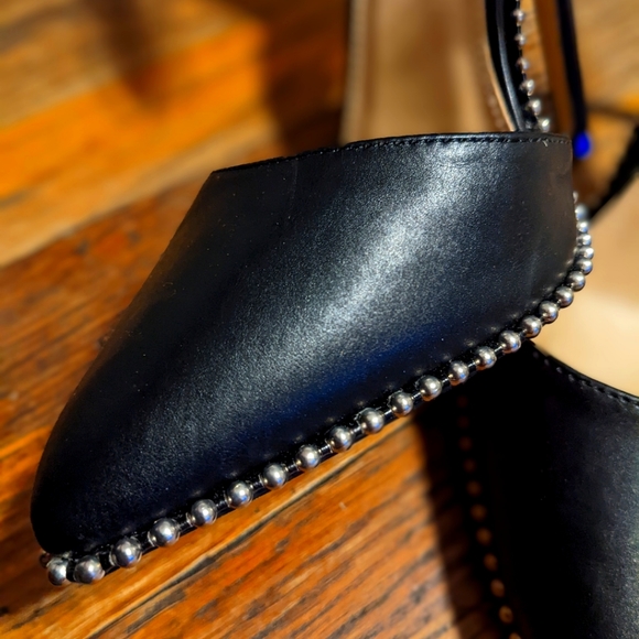 Heels - Picture 4 of 6